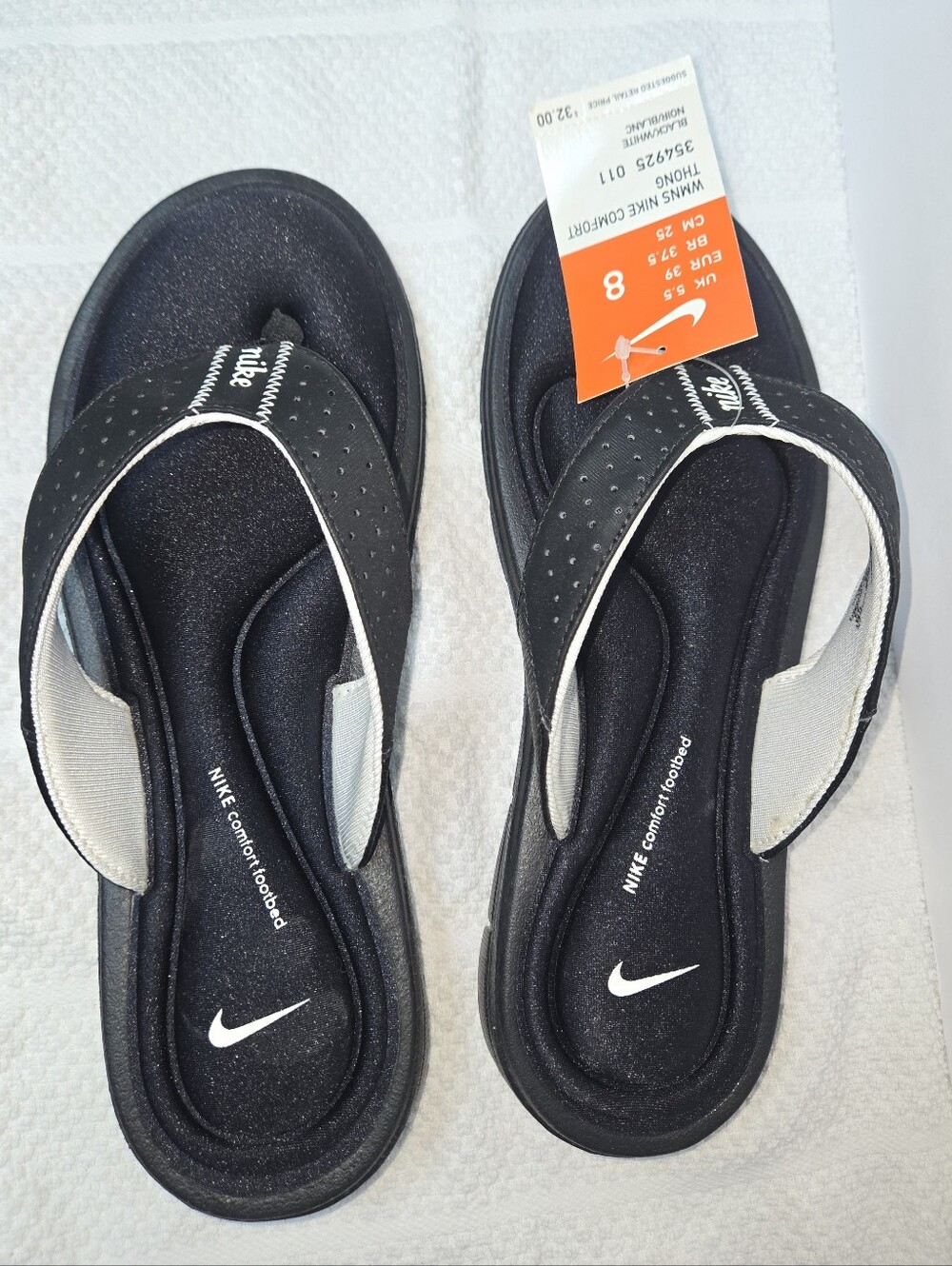 Nike Women's Comfort Thong Sandals Size 8 Black White 354925-011 NIB